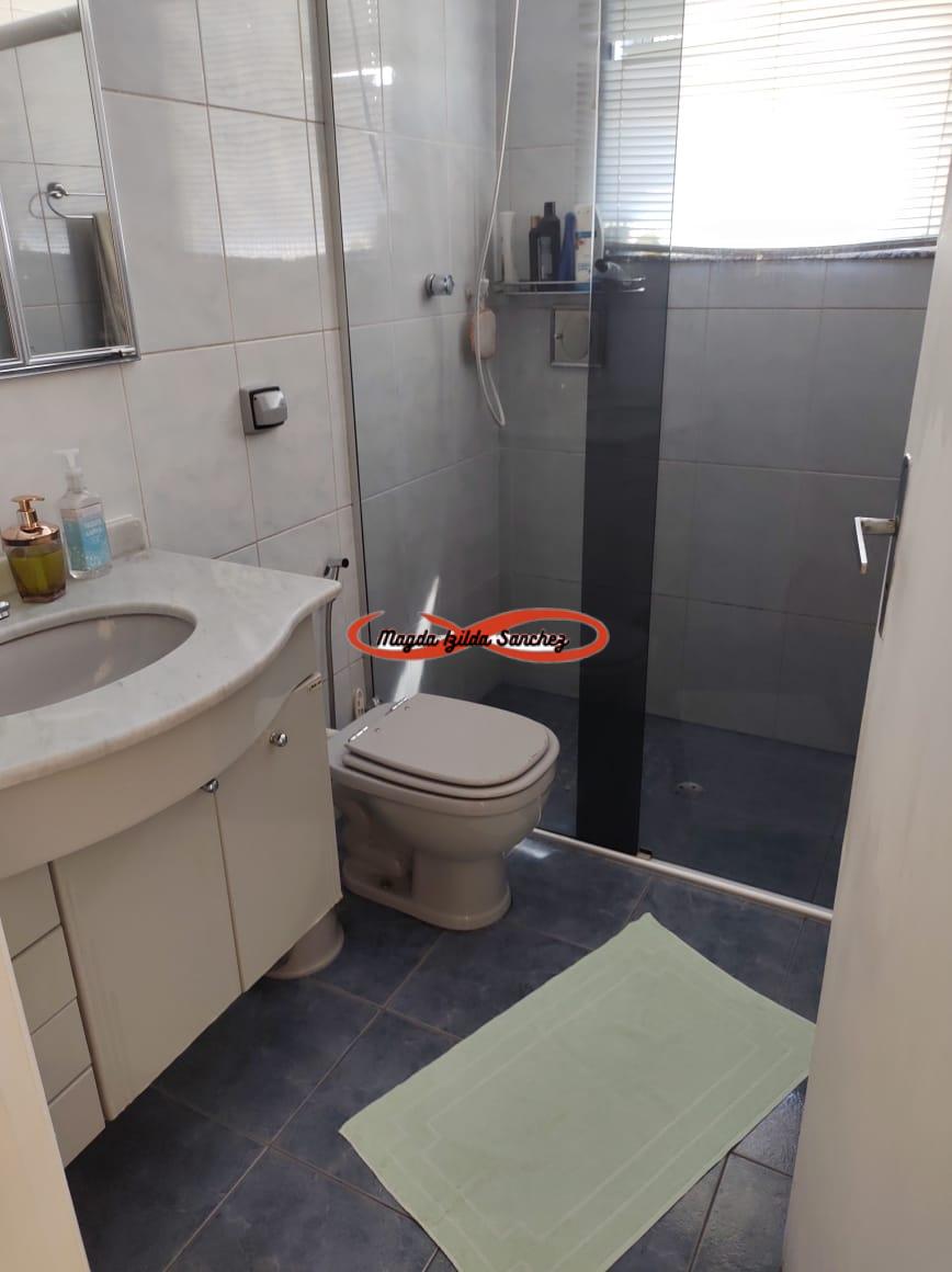 Casa à venda com 4 quartos, 180m² - Foto 10