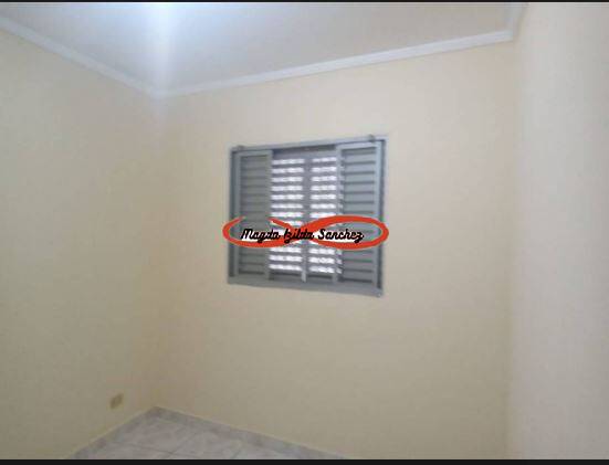 Casa à venda com 2 quartos, 70m² - Foto 18