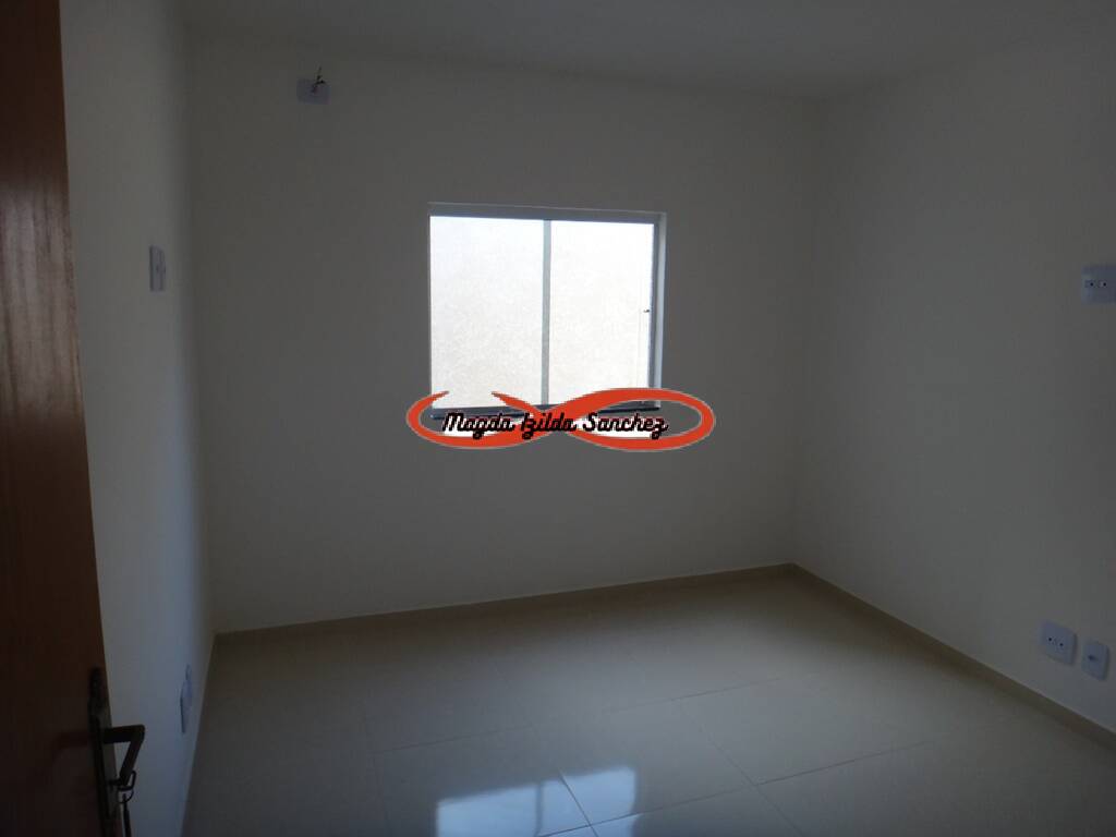 Casa à venda com 3 quartos, 100m² - Foto 3