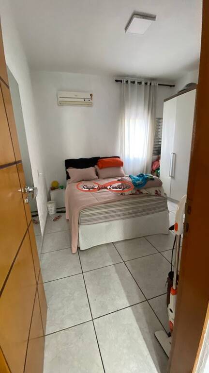 Casa à venda com 4 quartos, 100m² - Foto 11