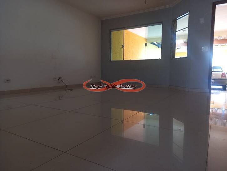 Casa à venda com 3 quartos, 120m² - Foto 2