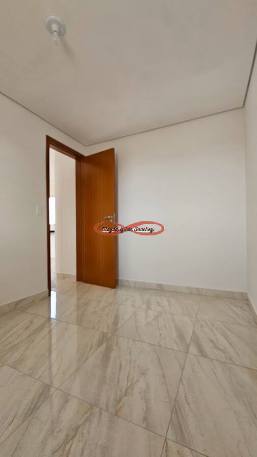 Apartamento à venda com 2 quartos, 41m² - Foto 3