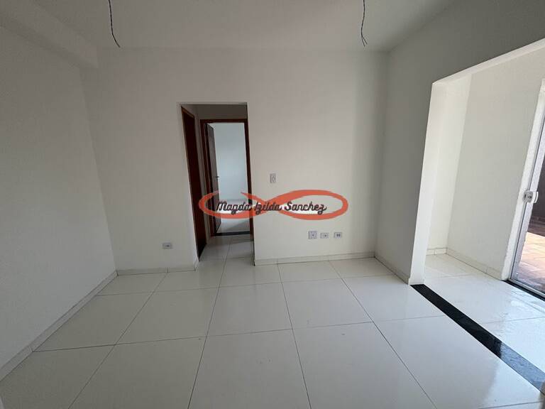 Apartamento à venda com 2 quartos, 60m² - Foto 4