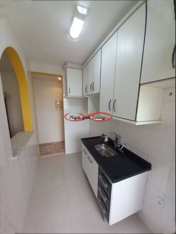 Apartamento à venda com 3 quartos, 67m² - Foto 7