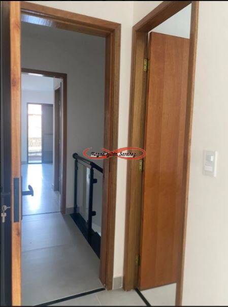 Casa à venda com 2 quartos, 87m² - Foto 4