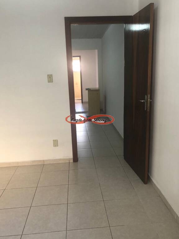 Casa à venda com 2 quartos, 150m² - Foto 2