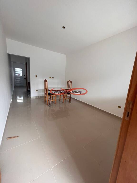 Casa à venda com 2 quartos, 83m² - Foto 1