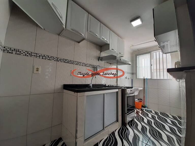 Apartamento à venda com 2 quartos, 42m² - Foto 3