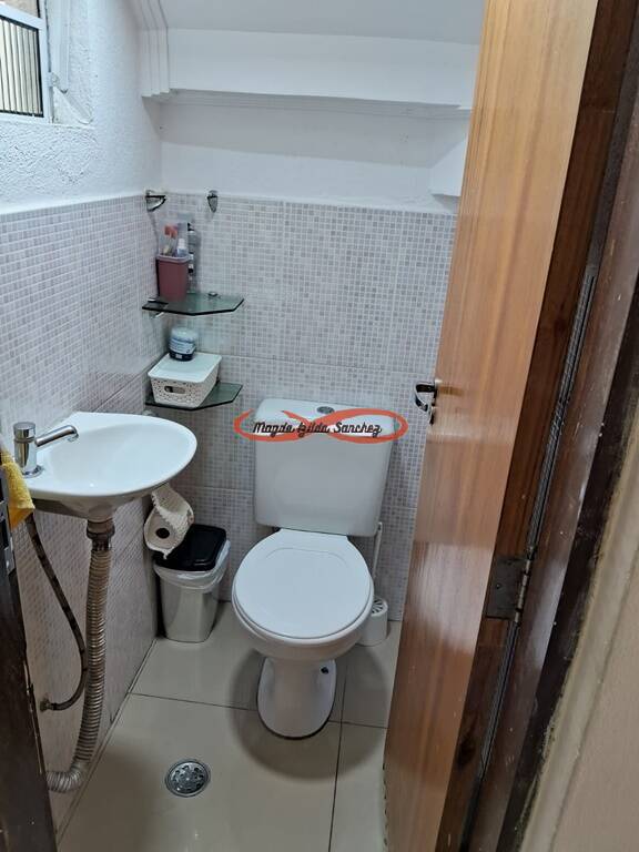 Casa à venda com 3 quartos, 100m² - Foto 20