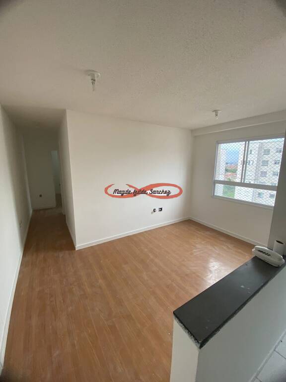 Apartamento à venda com 2 quartos, 46m² - Foto 2