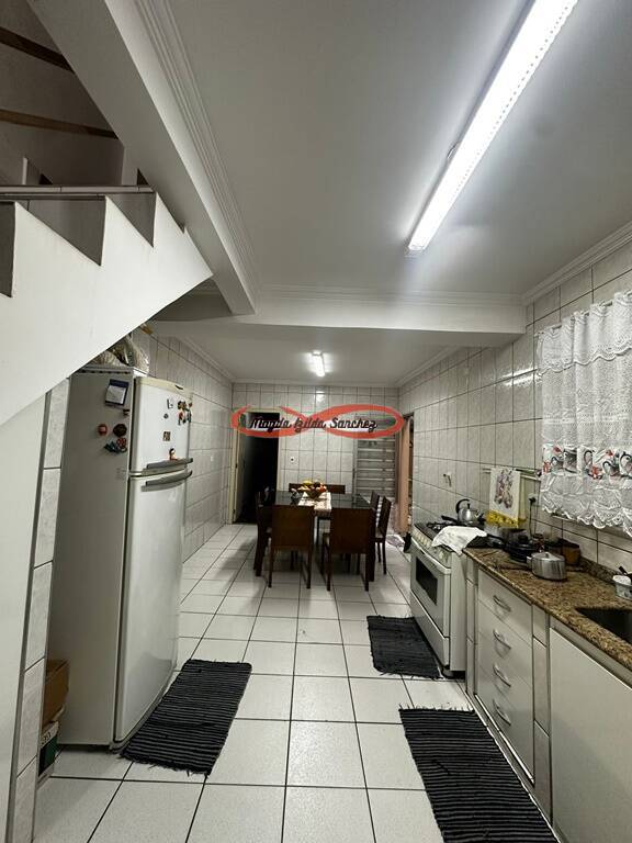 Casa para alugar com 3 quartos, 138m² - Foto 6