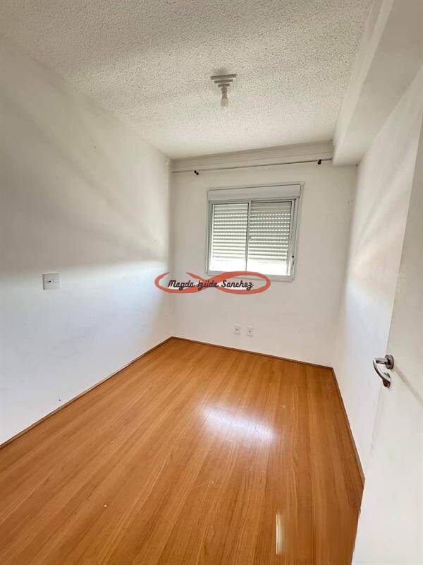 Apartamento à venda com 2 quartos, 40m² - Foto 8