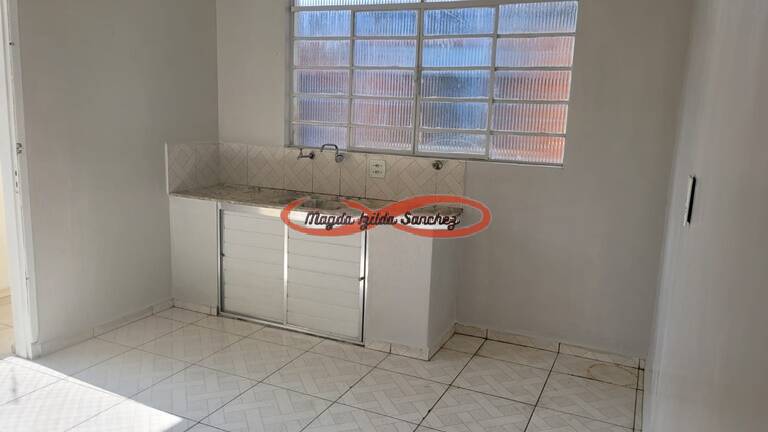 Casa para alugar com 1 quarto, 60m² - Foto 5