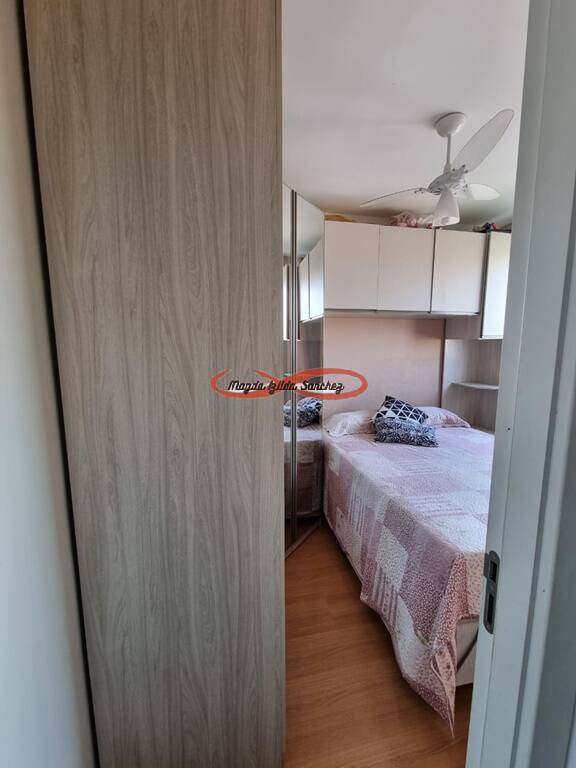 Apartamento à venda com 2 quartos, 42m² - Foto 12