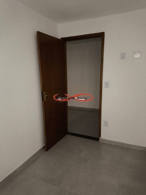 Apartamento à venda com 2 quartos, 30m² - Foto 3