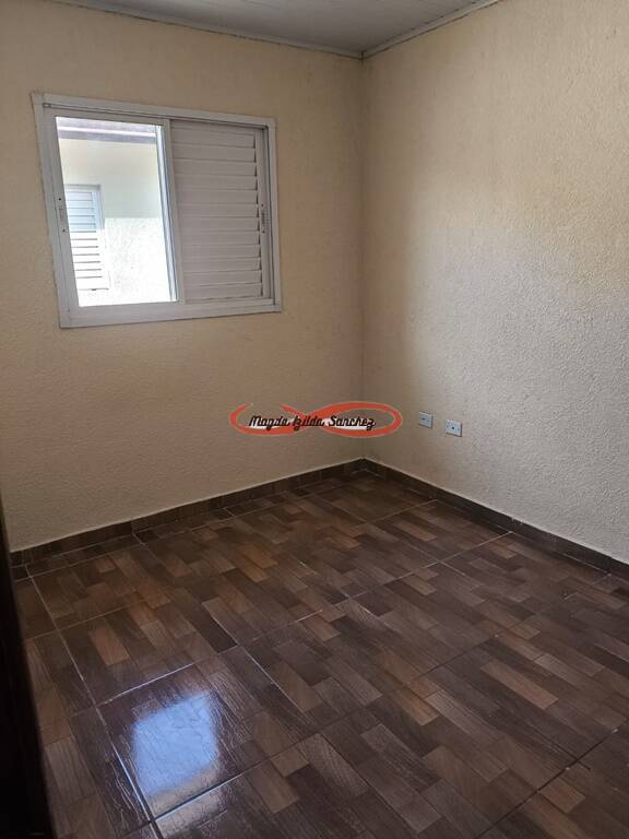 Casa à venda com 2 quartos, 50m² - Foto 2