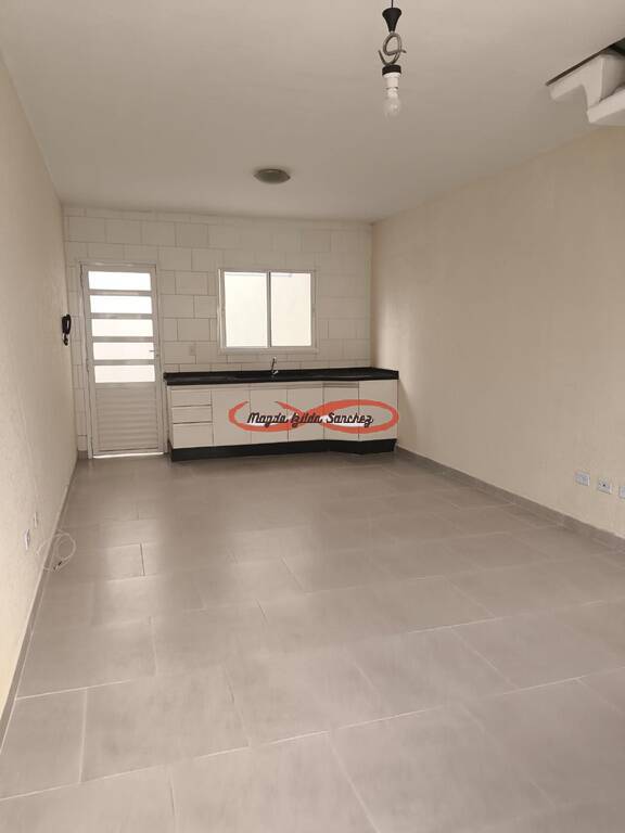 Casa à venda com 2 quartos, 50m² - Foto 4