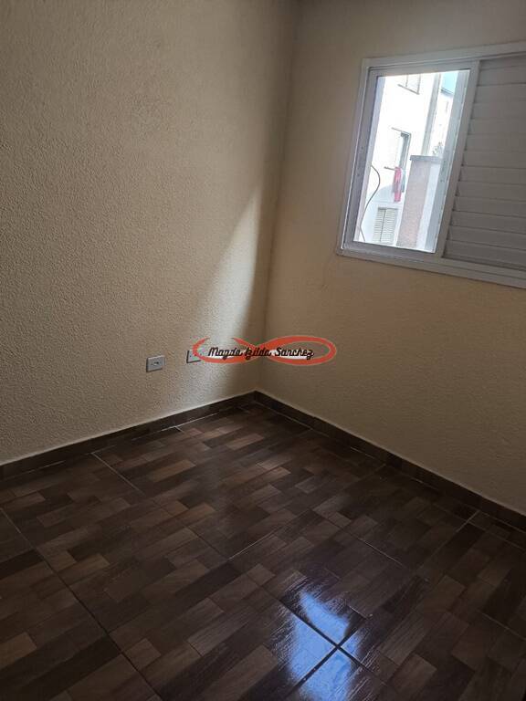 Casa à venda com 2 quartos, 50m² - Foto 3