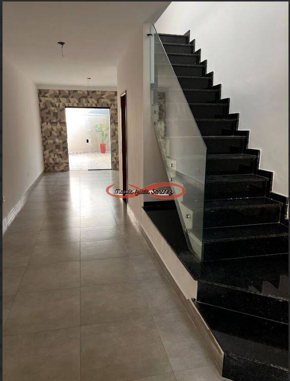 Casa à venda com 3 quartos, 100m² - Foto 3