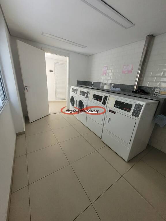 Apartamento à venda com 2 quartos, 40m² - Foto 8