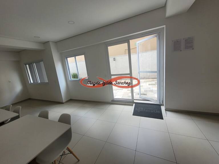 Apartamento à venda com 2 quartos, 40m² - Foto 11