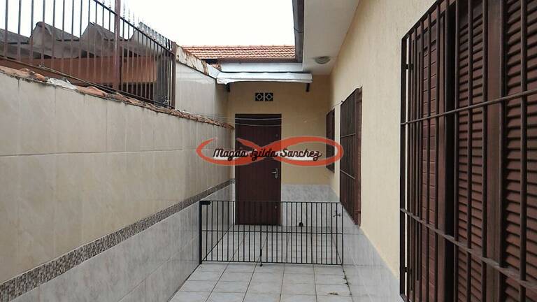 Casa à venda com 3 quartos, 145m² - Foto 1