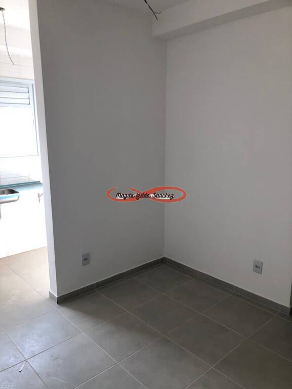 Apartamento à venda com 2 quartos, 37m² - Foto 6