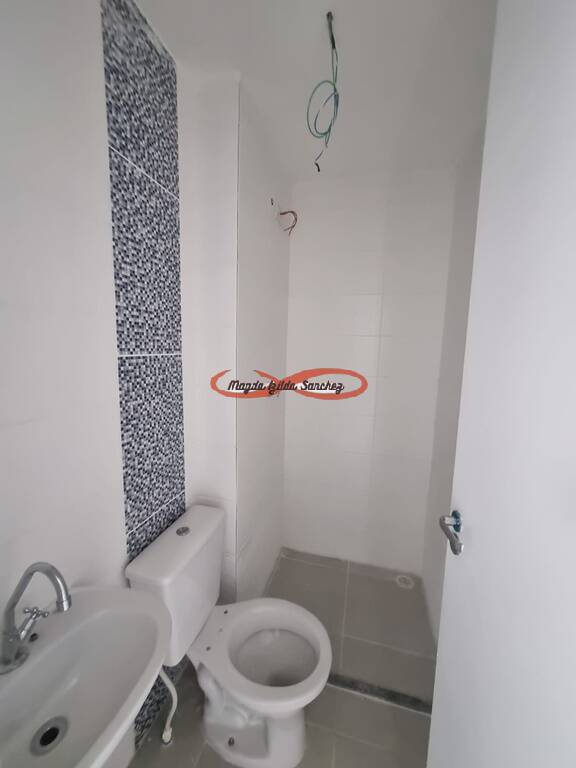 Apartamento à venda com 2 quartos, 37m² - Foto 12