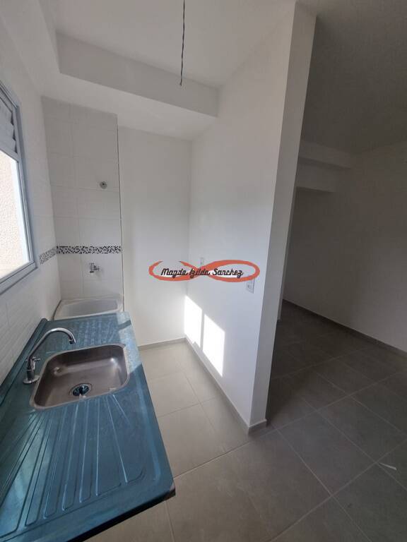 Apartamento à venda com 2 quartos, 37m² - Foto 5