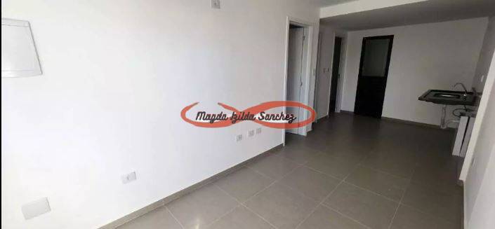 Apartamento à venda com 2 quartos, 33m² - Foto 2