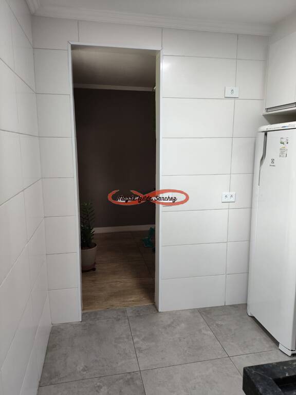 Apartamento à venda com 2 quartos, 57m² - Foto 12