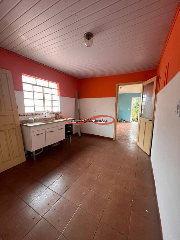 Casa para alugar com 2 quartos, 60m² - Foto 13