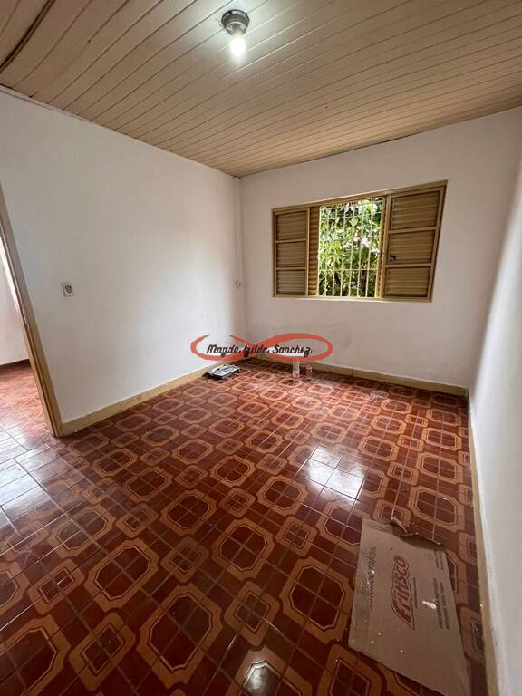 Casa para alugar com 2 quartos, 60m² - Foto 5