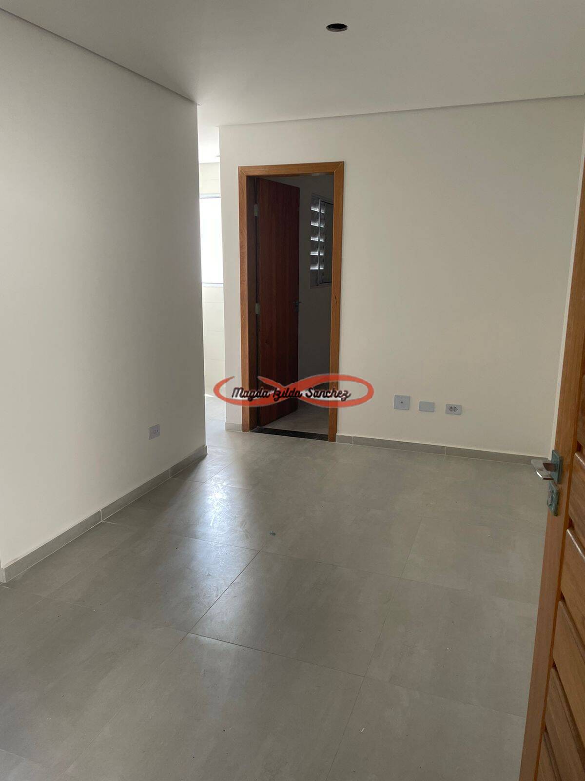 Apartamento à venda com 1 quarto, 27m² - Foto 2