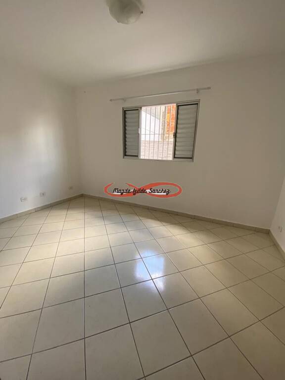 Casa para alugar com 1 quarto, 60m² - Foto 9