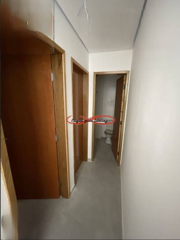 Apartamento à venda com 2 quartos, 33m² - Foto 2