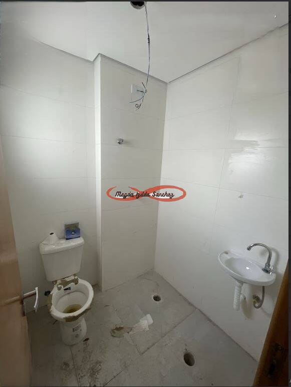 Apartamento à venda com 2 quartos, 33m² - Foto 13