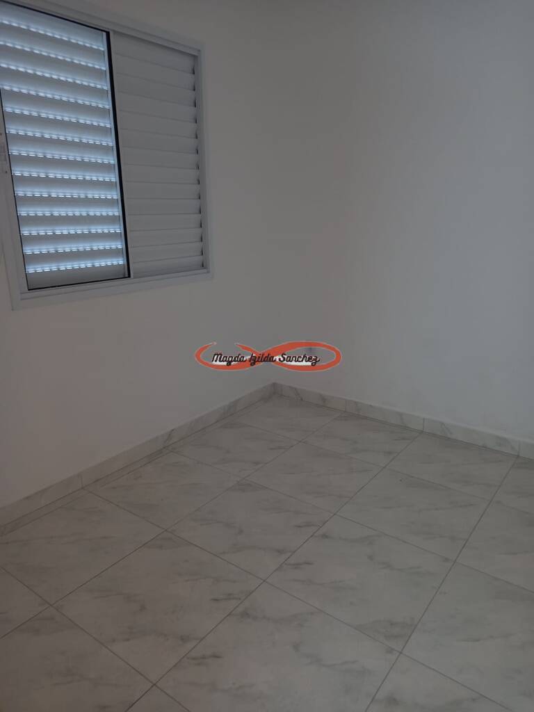 Apartamento à venda com 2 quartos, 44m² - Foto 4